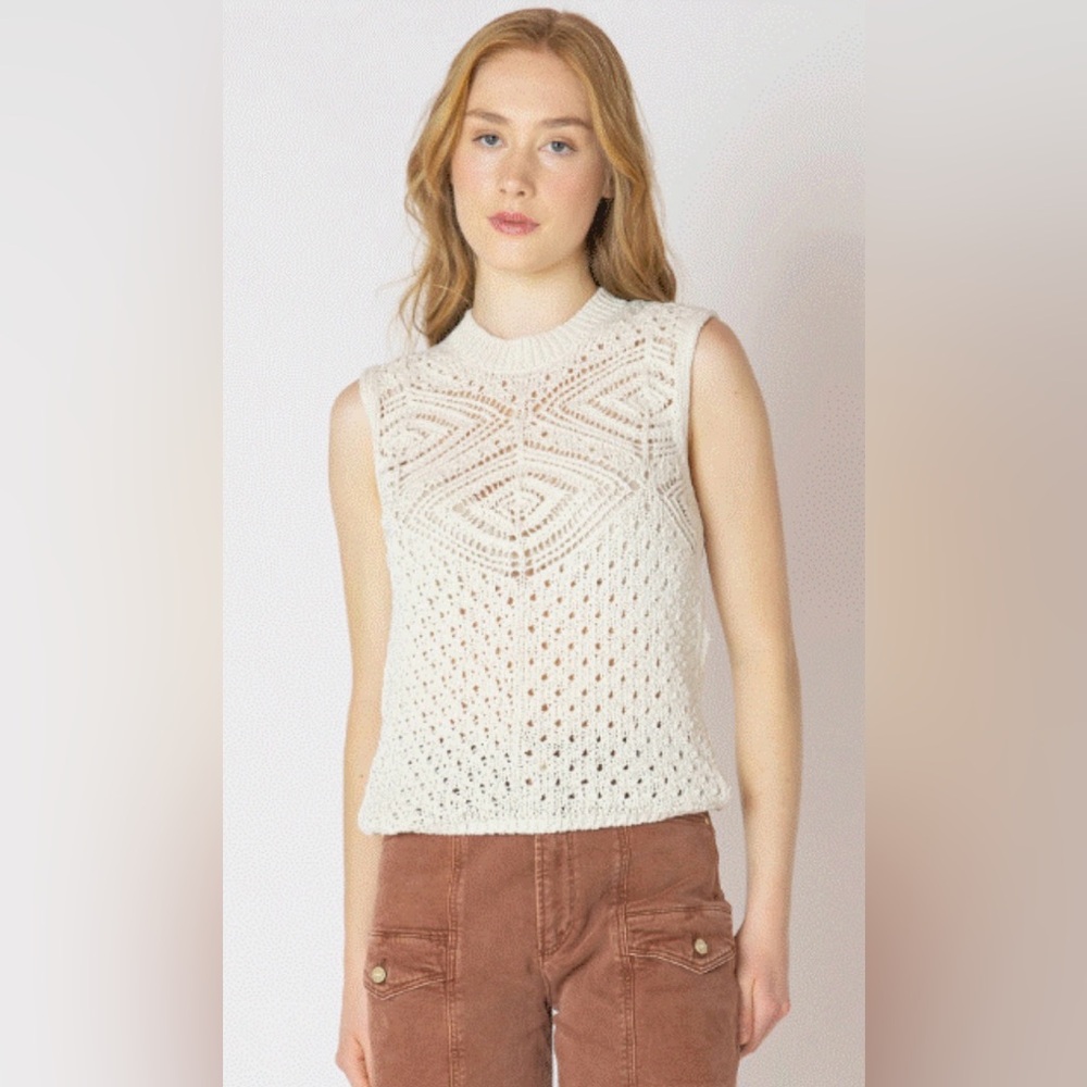 Dex Patterned Pointelle Sweater In Ecru NWT Size M